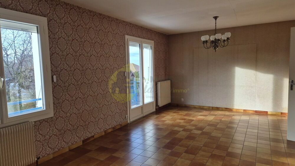 Vente Maison Maison familiale avec sous-sol La chapelle-saint-ursin