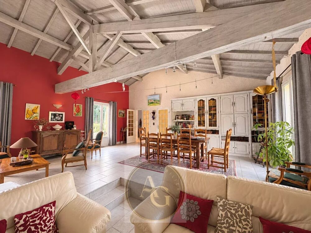 Maison T6 de 175 m² sur terrain de 2 ha avec piscine et tennis