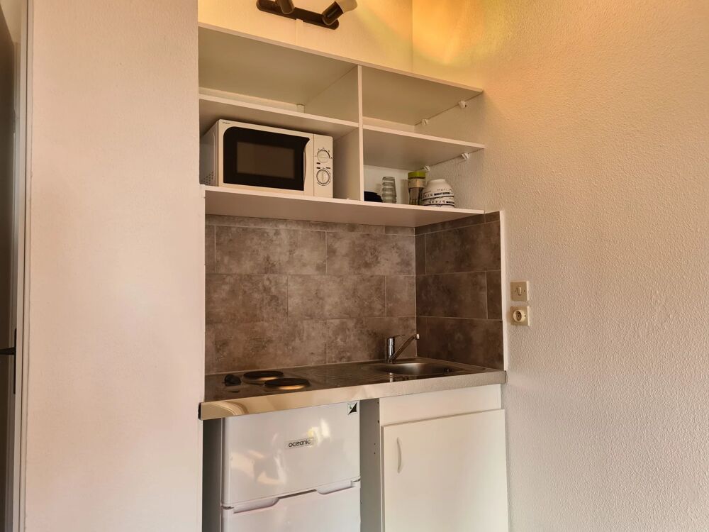 Appartement F1 avec loggia aux Cyprines