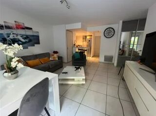 Location Appartement Deux pièces de 48m² avec terrasse de 30m² et parking Juan-les-pins