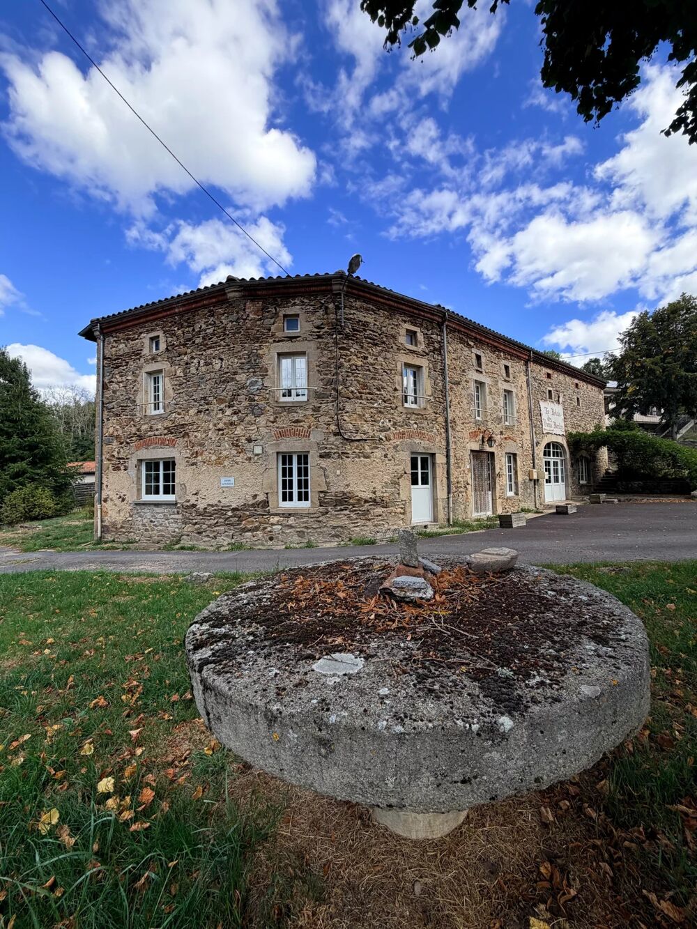 Vente Maison ANCIENNE AUBERGE A 30 MN D'ISSOIRE Valz-sous-châteauneuf