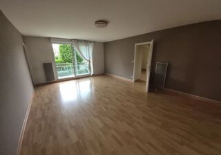  Appartement à louer 3 pièces 72 m²