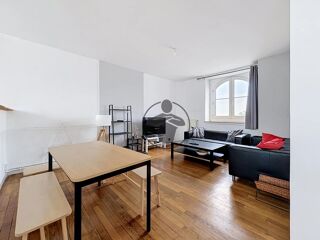  Appartement à louer 2 pièces 96 m²