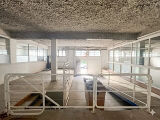   local commercial de 550 m2 avec 500 m2 de cour BOULOGNE SUR MER Boulogne-sur-mer
