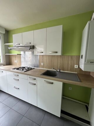  Appartement à louer 4 pièces 85 m²