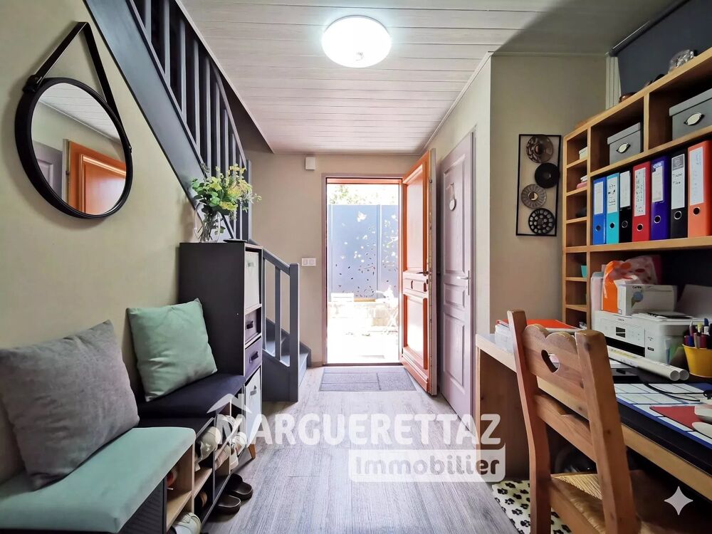 Maison individuelle T5 de 2017 parfaitement aménagée, avec bel e