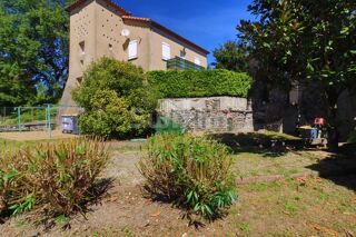  Immeuble � vendre 15 + pi�ces 1200 m�