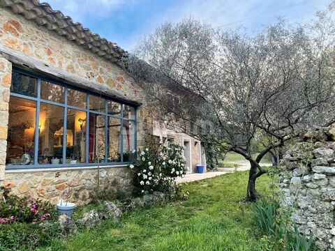   Bastide en pierre avec piscine Maison - 8 pi�ce(s) - 213 m�