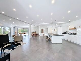  Villa � vendre 13 pi�ces 350 m�