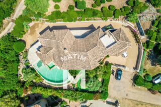  Villa à vendre 8 pièces 234 m²