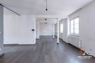  Appartement à louer 4 pièces 103 m²