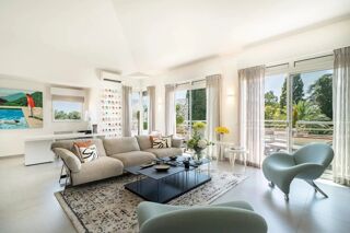 Vente Appartement Dernier étage d'exception à l'entrée du Cap d'Antibes - 3 chambr Antibes