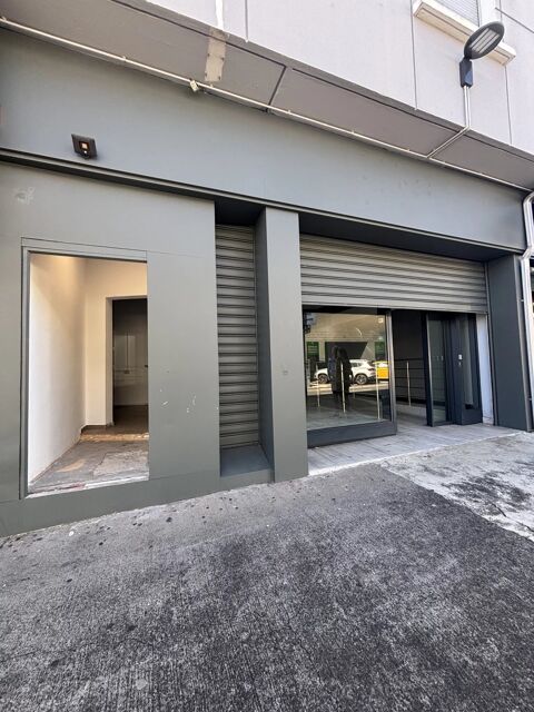 Local - 107 m&sup2; 3500 97400 Saint-denis