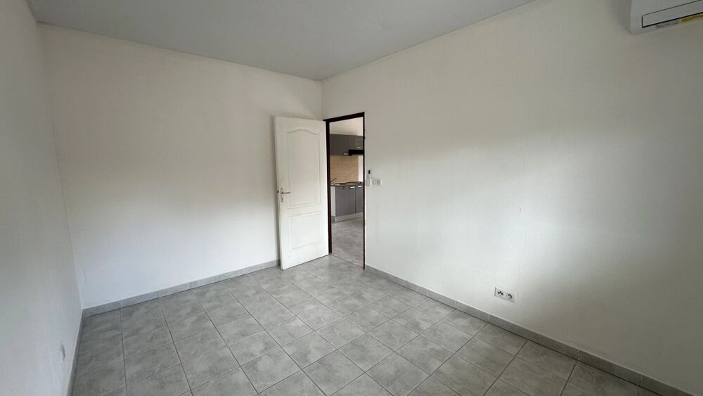 CAYENNE  APPARTEMENT T2 DANS LA RÉSIDENCE ESTUDOM