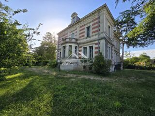  Maison à vendre 15 + pièces 365 m²
