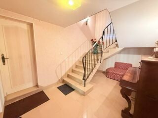  Maison � vendre 9 pi�ces 218 m�