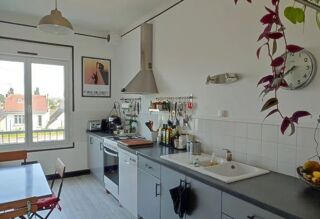 Appartement à louer 5 pièces 128 m²