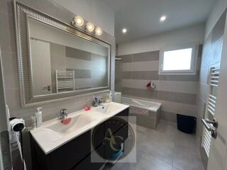  Maison � vendre 5 pi�ces 130 m�