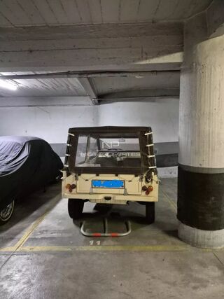  Parking / Garage  vendre 10 m