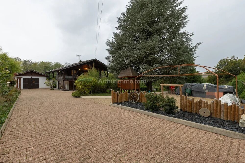 Vente Maison Maison esprit chalet vue degagée avec annexes Cessieu