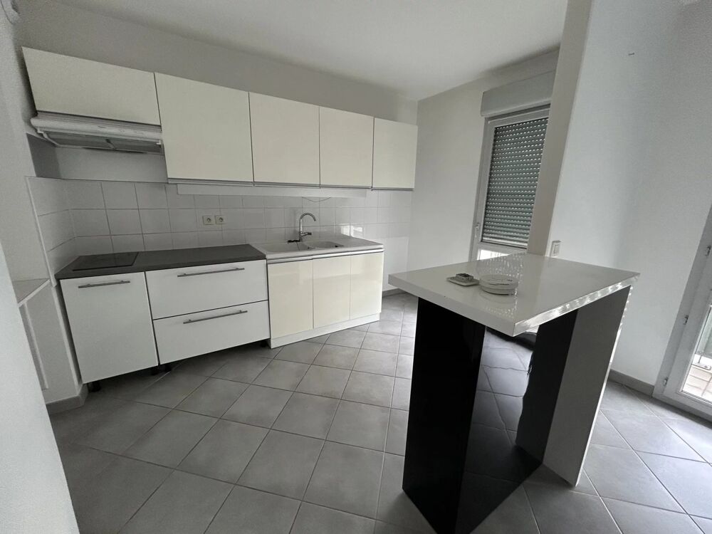 T2 au 5ème étage avec garage et grand balcon !