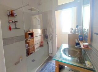  Appartement à louer 5 pièces 128 m²