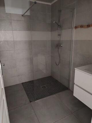  Appartement à louer 2 pièces 95 m²