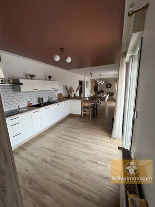  Maison à vendre 10 pièces 172 m²