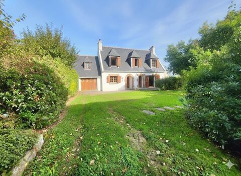   CARHAIX, HYPER-CENTRE, vie de plain-pied Maison - 6 pièce(s) - 123 m²