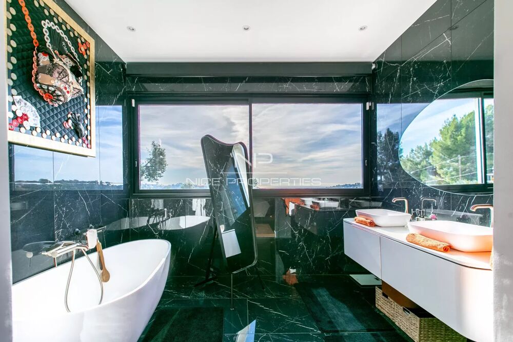 � vendre  Maison Colomars (06670)