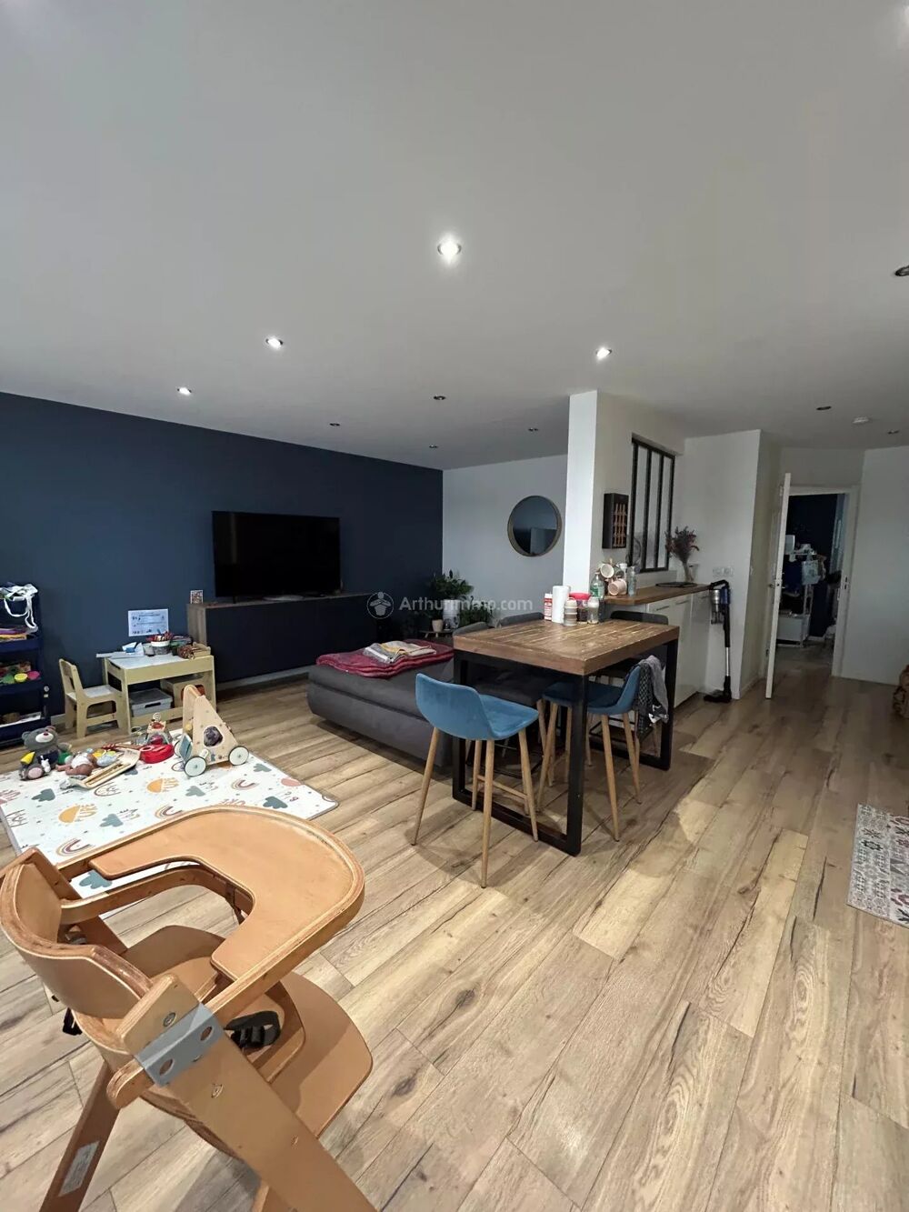 Location Appartement À louer – Très beau T4 meublé de 81 m² avec balcon et garage – V Villeurbanne