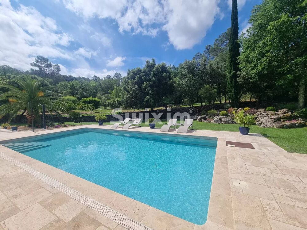 Villa F6 sur 1hectare de terrain avec piscine