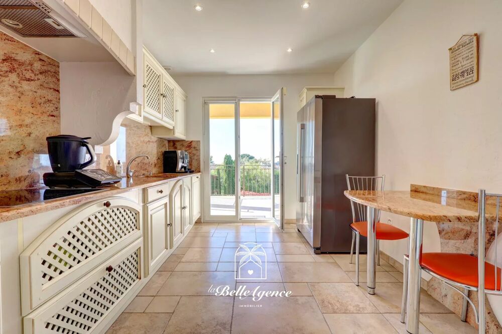 � vendre  Maison Saint-Laurent-du-Var (06700)