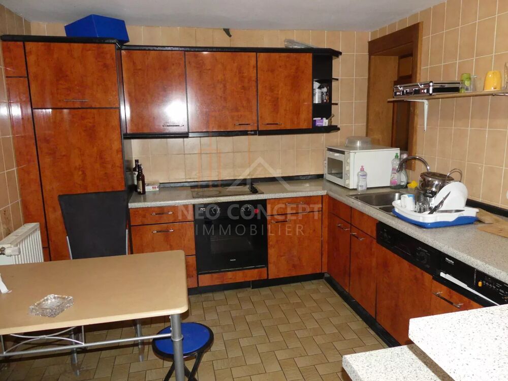 Grand appartement 4 pièces meublé de 117 m² en rez-de-chaussée à
