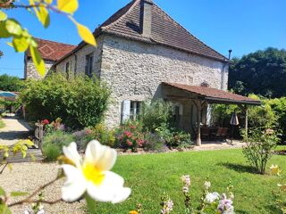  Maison  vendre 8 pices 335 m