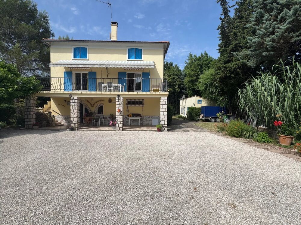 VILLA SUR 3 NIVEAUX AVEC 3 LOGEMENTS BESSE