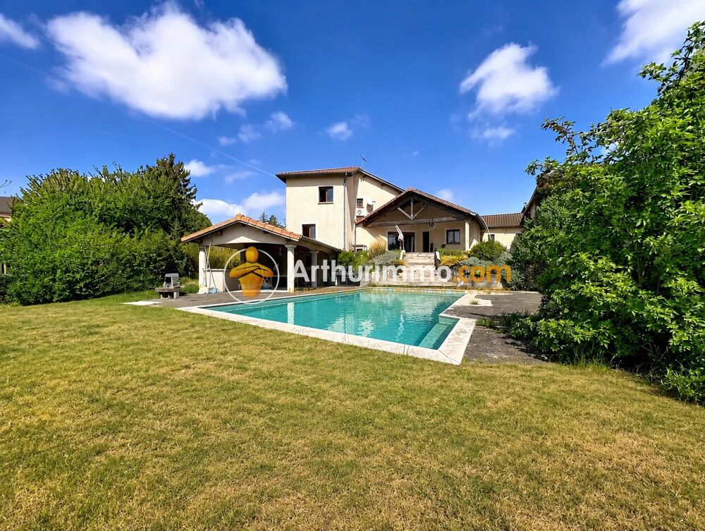 Demeure darchitecte avec piscine  230 m²  Roche