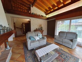  Appartement  vendre 8 pices 168 m