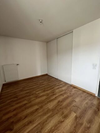 Appartement à louer 3 pièces 61 m²