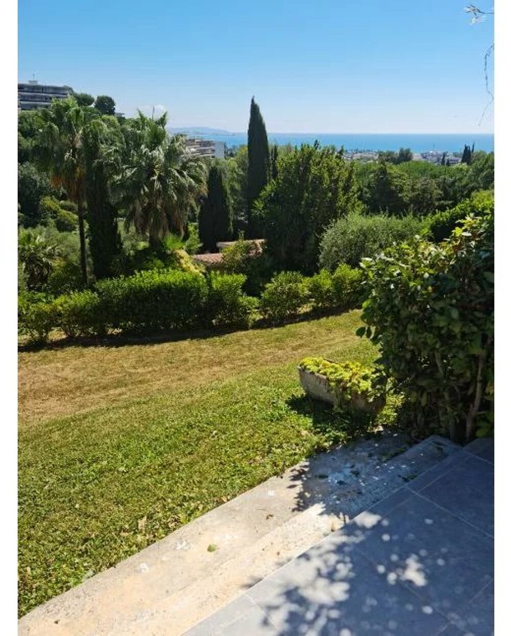Deux pièces de 42m² avec 10m², garage et piscine