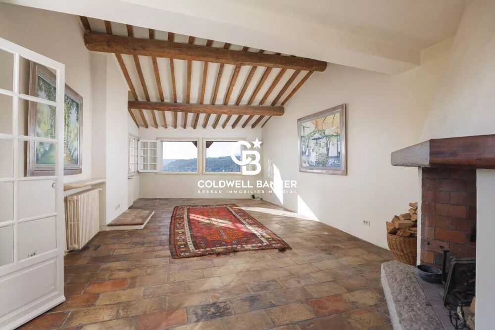 DANS UNE MAISON DE VILLAGE - APPARTEMENT TRIPLEX AU DERNIER ÉTAG