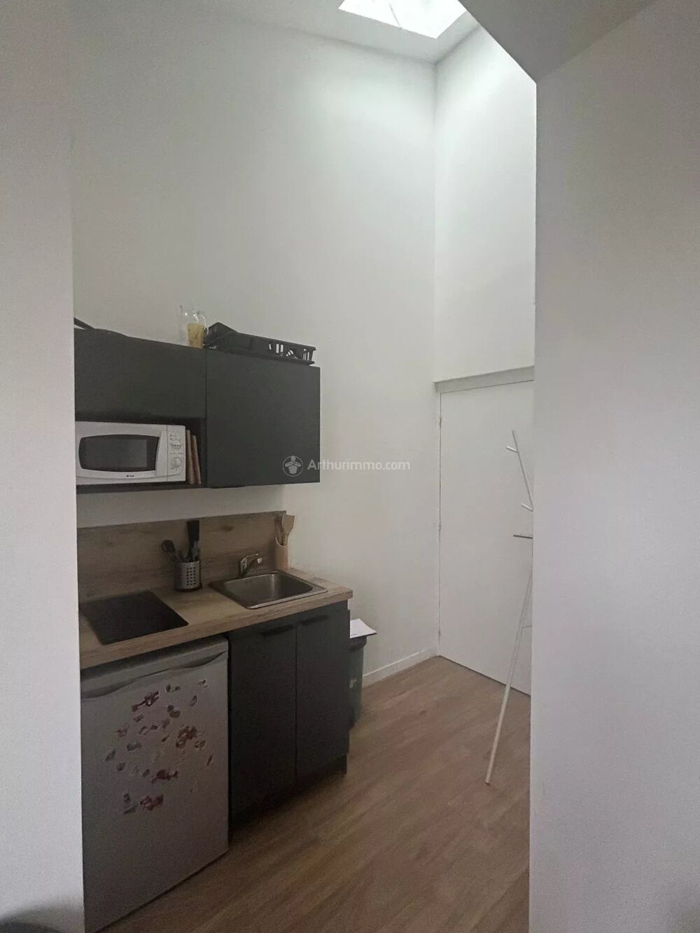 Location Appartement À louer – T1 bis meublé de 22 m² – Lyon 8?, quartier Moulin à Ve Lyon 8