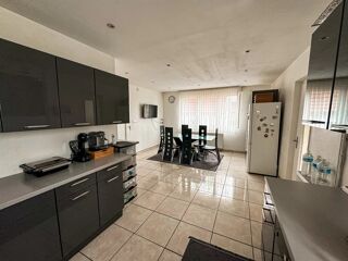  Maison  vendre 5 pices 141 m