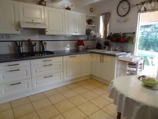  Maison � vendre 5 pi�ces 240 m�