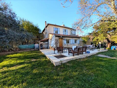   Charmante maison avec 3 chambres à Peypin-d'Aigues Maison - 4 pièce(s) - 107 m²