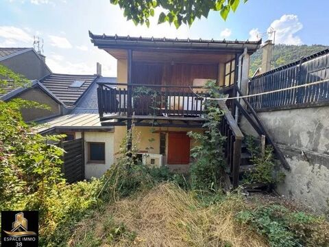   Maison avec terrain au centre de la Mure. Maison - 6 pièce(s) - 107 m²