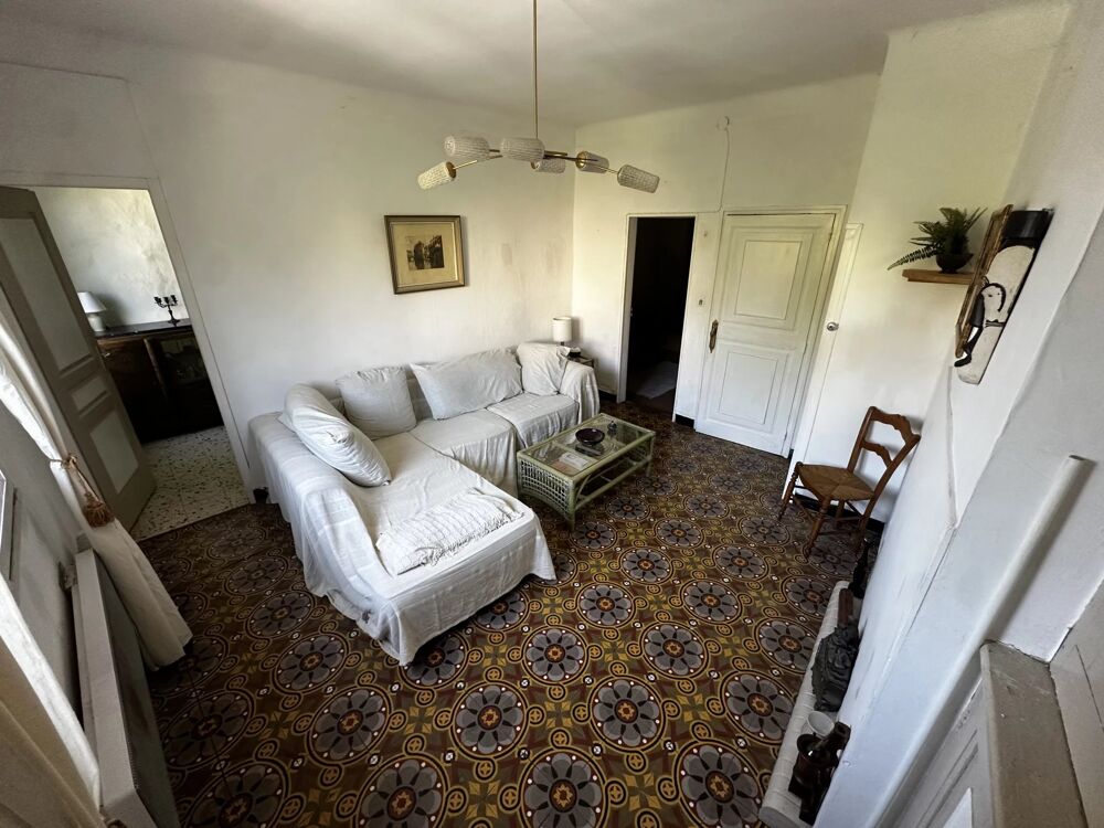Appartement traversant, 2 chambres, 1 cave de 23 m2