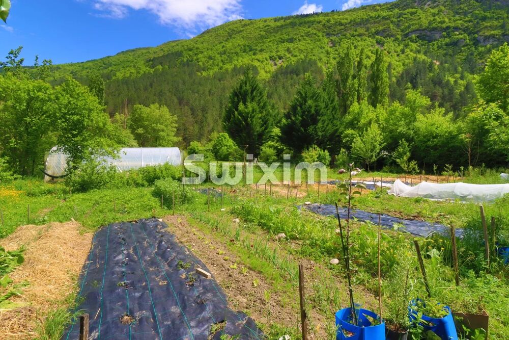 � vendre  Maison Saint-Benoit-en-Diois (26340)