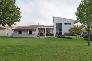  Maison  vendre 10 pices 274 m