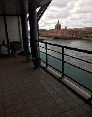  Appartement � louer 4 pi�ces 132 m�